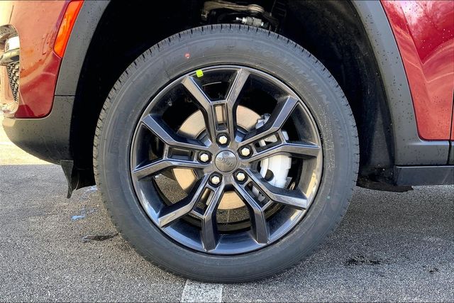 2025 JEEP GRAND CHEROKEE - Image 12