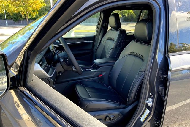 2025 JEEP GRAND CHEROKEE - Image 9