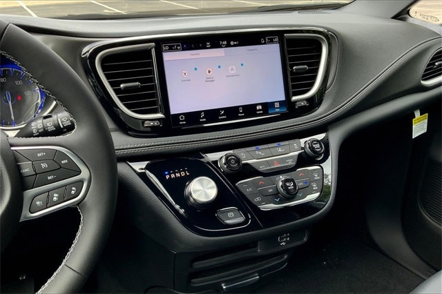 2026 CHRYSLER PACIFICA - Image 6