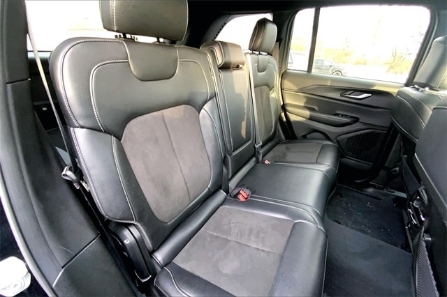 2023 JEEP GRAND CHEROKEE - Image 26