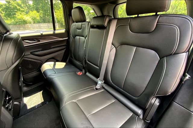 2025 JEEP GRAND CHEROKEE - Image 10