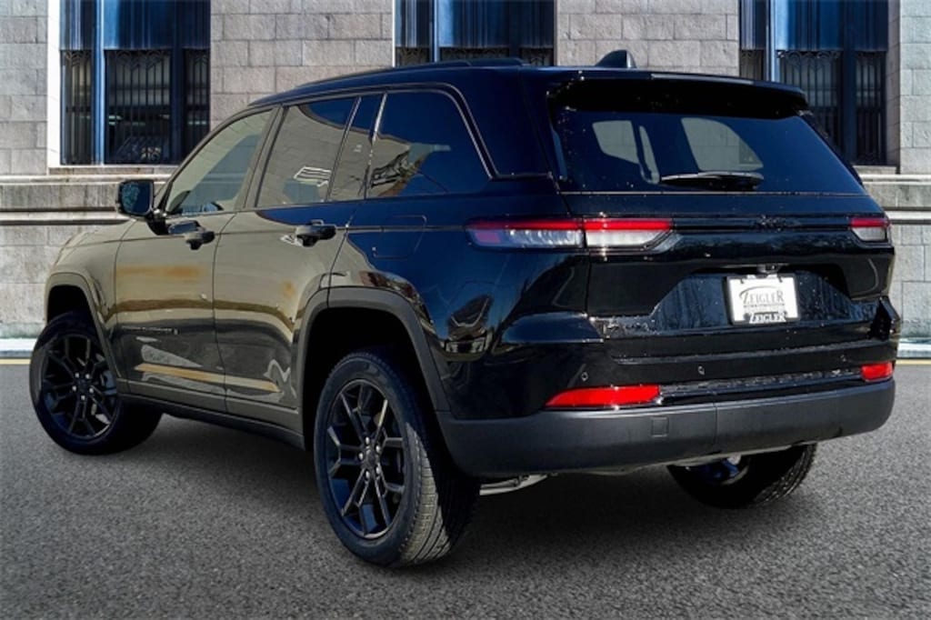 New 2025 Jeep Grand Cherokee Limited Sport Utility