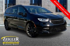 2026 Chrysler Pacifica Limited Passenger Van