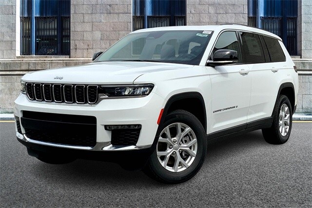 2024 Jeep Grand Cherokee Limited photo 2