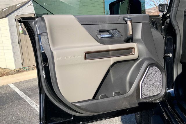 2025 GMC HUMMER EV PICKUP - Image 22