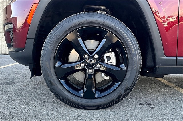 2025 JEEP GRAND CHEROKEE L - Image 9