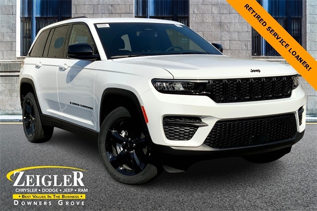 2025 Jeep Grand Cherokee Altitude's photo