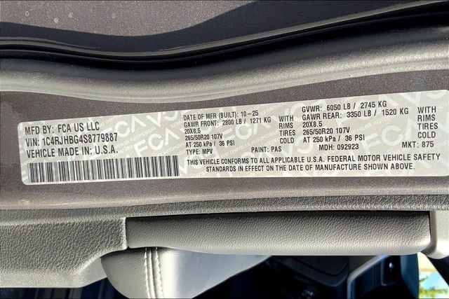 2025 JEEP GRAND CHEROKEE - Image 13