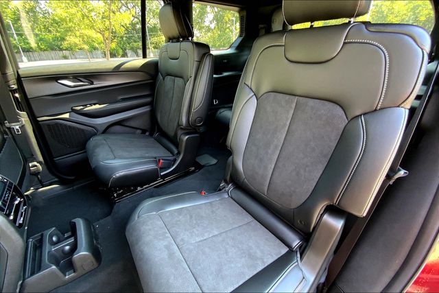 2025 JEEP GRAND CHEROKEE L - Image 10