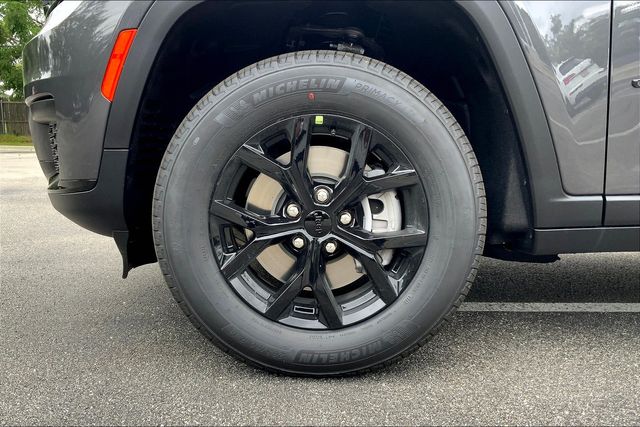 2025 JEEP GRAND CHEROKEE L - Image 12