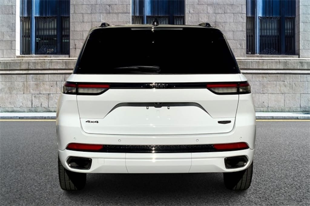 Used 2024 Jeep Grand Cherokee Summit SUV