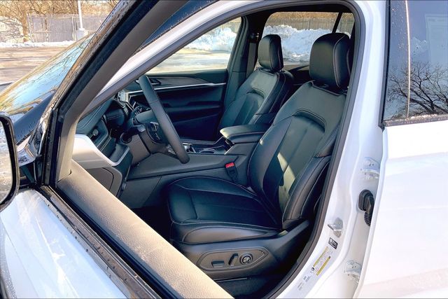 2025 JEEP GRAND CHEROKEE - Image 9