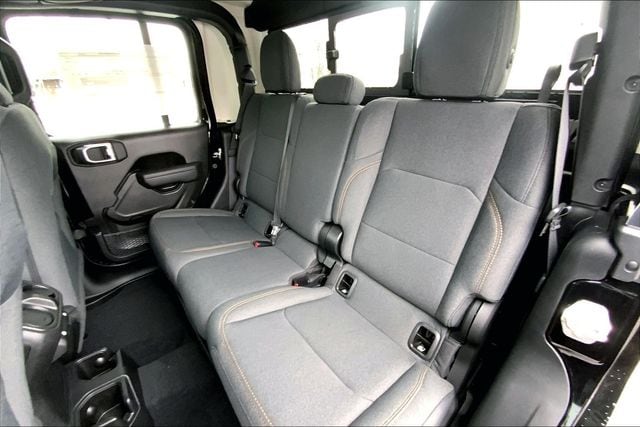 2026 JEEP GLADIATOR - Image 10