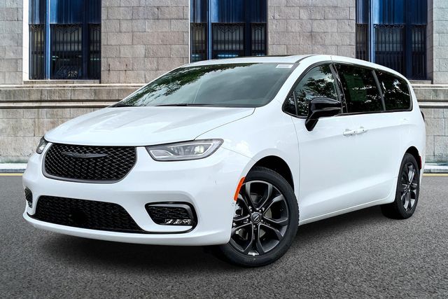 2026 CHRYSLER PACIFICA - Image 2