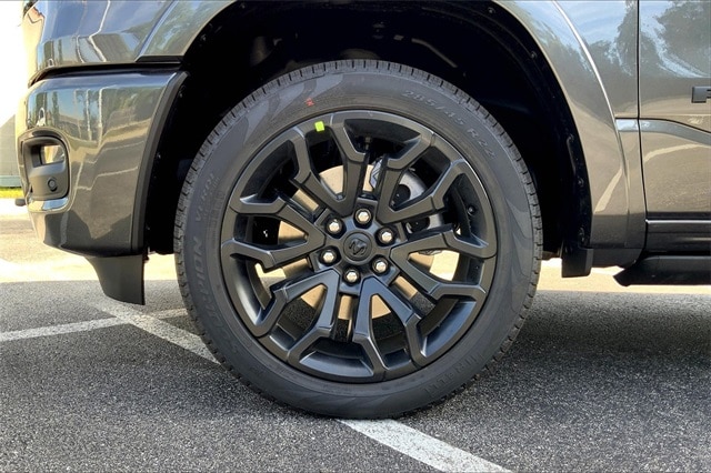 2026 RAM 1500 - Image 12