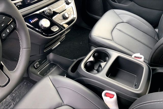 2026 CHRYSLER PACIFICA - Image 7