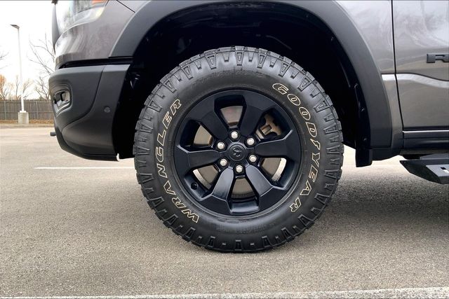 2021 RAM 1500 - Image 9