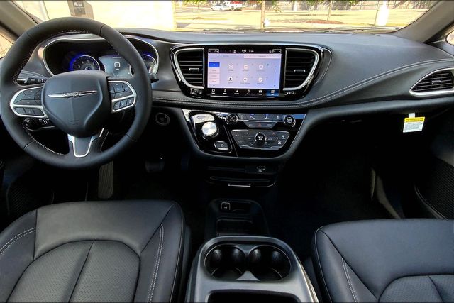 2026 CHRYSLER PACIFICA - Image 5