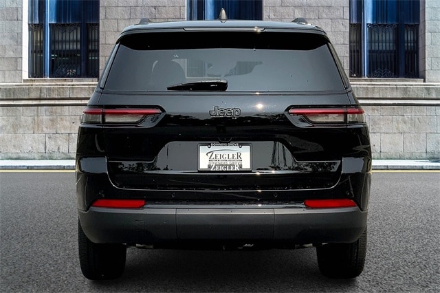 2025 JEEP GRAND CHEROKEE L - Image 4