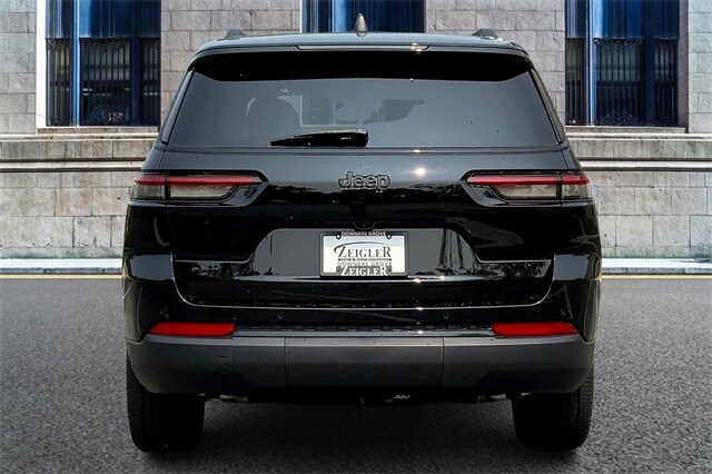 2025 Jeep Grand Cherokee Altitude X photo 4