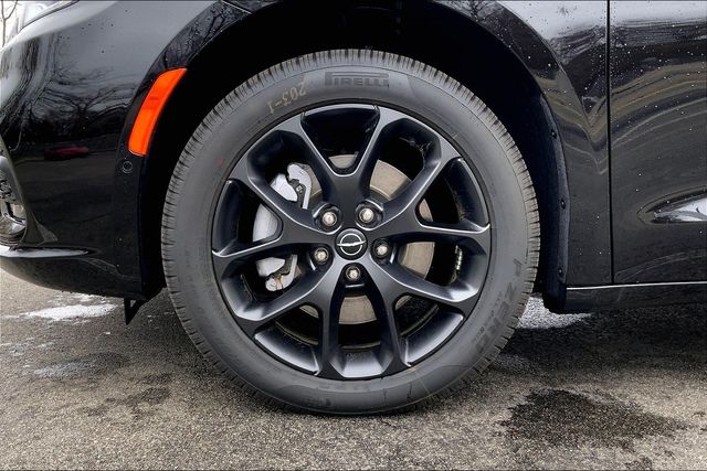 2026 CHRYSLER PACIFICA - Image 12