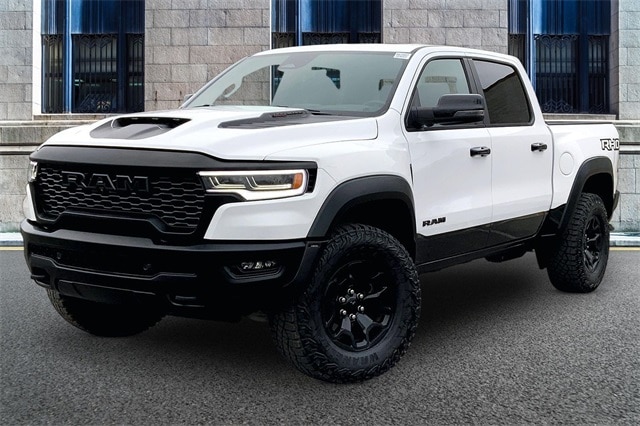 2025 RAM 1500 - Image 2