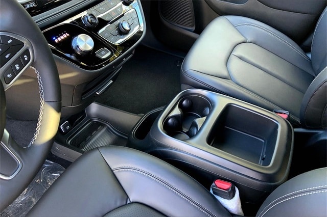 2026 CHRYSLER PACIFICA - Image 7