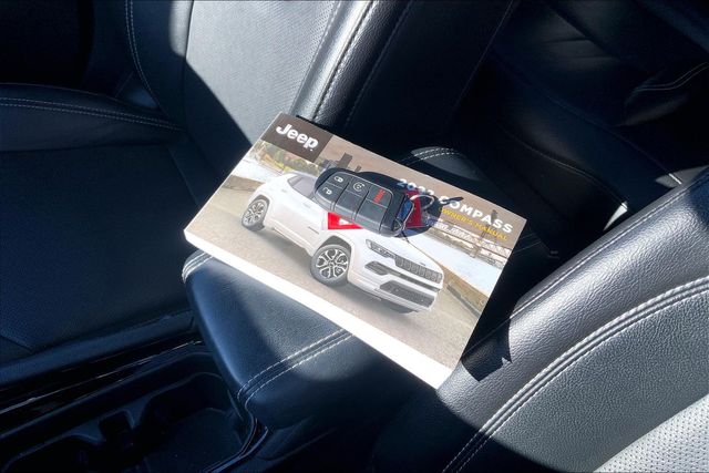 2022 JEEP COMPASS - Image 11