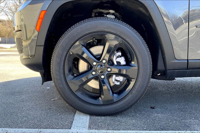 2025 JEEP GRAND CHEROKEE L - Image 12