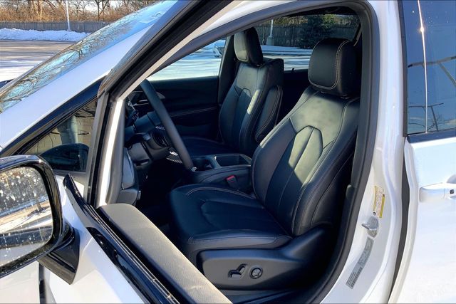 2026 CHRYSLER PACIFICA - Image 9