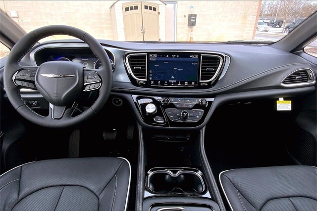 2026 CHRYSLER PACIFICA - Image 5