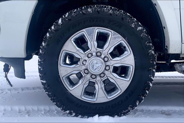 2023 RAM 3500 - Image 9