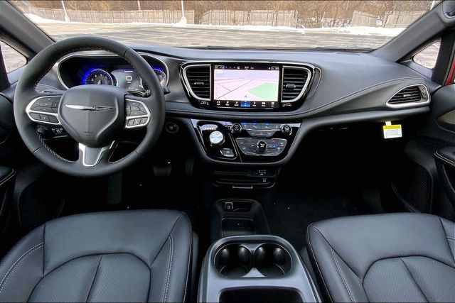 2026 CHRYSLER PACIFICA - Image 5