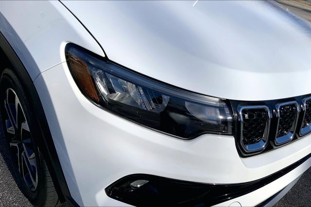 2023 JEEP COMPASS - Image 27