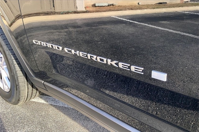 2022 JEEP GRAND CHEROKEE L - Image 31