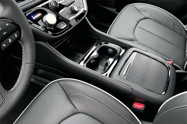 2026 CHRYSLER PACIFICA - Image 7
