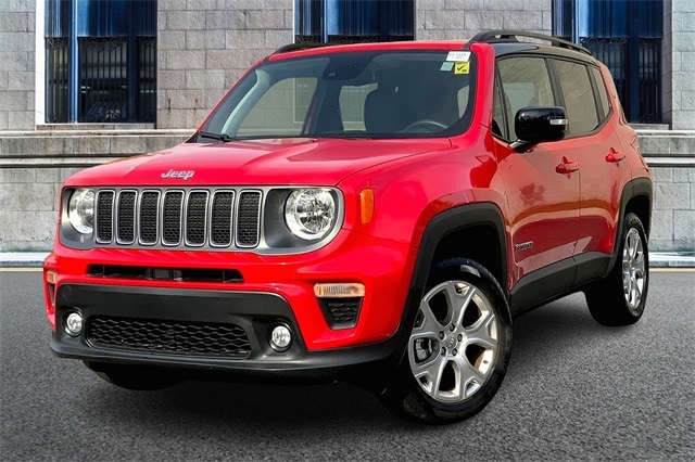Used 2023 Jeep Renegade Limited with VIN ZACNJDD12PPP11195 for sale in Downers Grove, IL