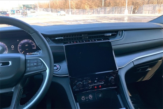 2025 JEEP GRAND CHEROKEE - Image 6