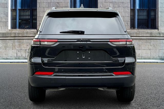 2025 JEEP GRAND CHEROKEE - Image 4