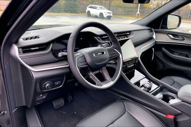 2025 JEEP GRAND CHEROKEE - Image 8