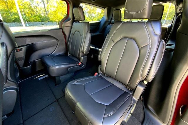 2026 CHRYSLER PACIFICA - Image 10