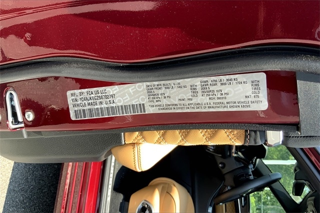 2025 JEEP GRAND CHEROKEE L - Image 13