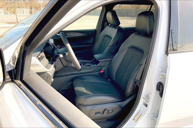 2025 JEEP GRAND CHEROKEE L - Image 9