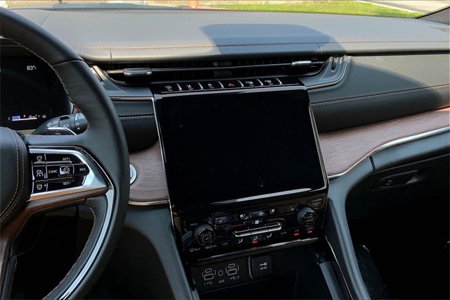 2025 JEEP GRAND CHEROKEE L - Image 6