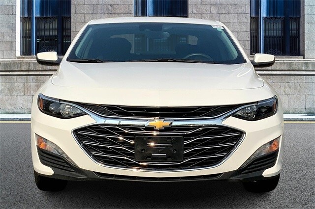 2023 Chevrolet Malibu 1LT photo 3