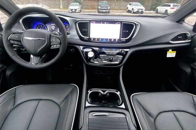 2026 CHRYSLER PACIFICA - Image 5