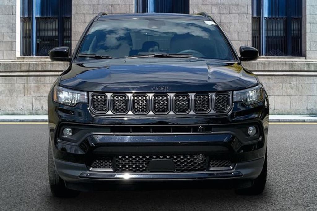 Used 2023 Jeep Compass Latitude SUV