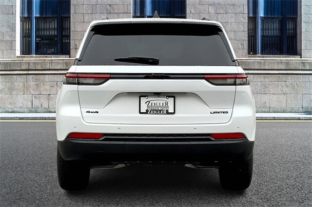 2025 Jeep Grand Cherokee Limited photo 4