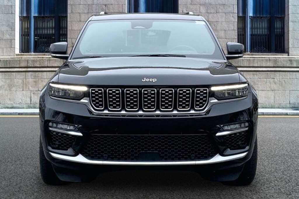 Used 2023 Jeep Grand Cherokee Summit SUV