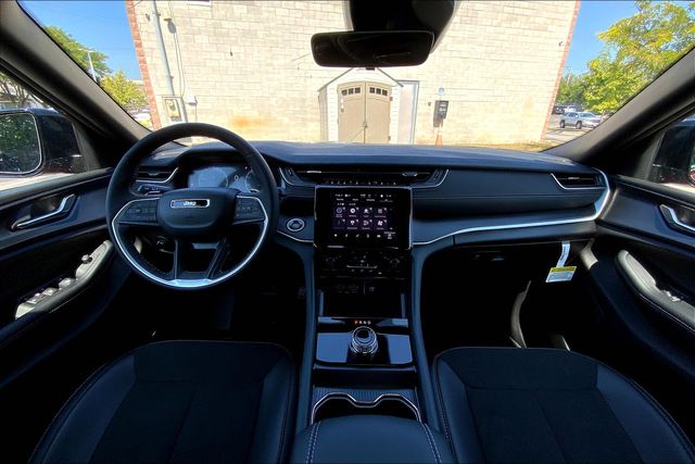 2025 JEEP GRAND CHEROKEE L - Image 5